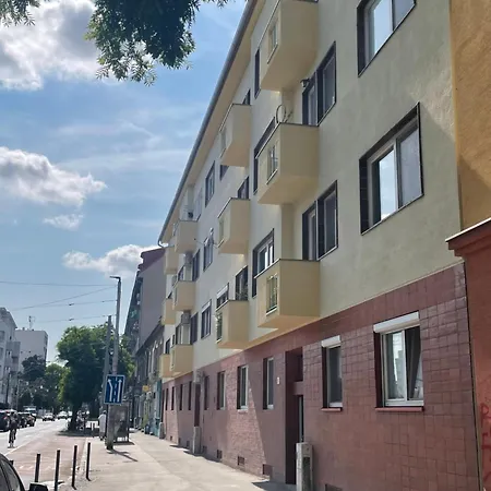 Apartament The Bratislava Attic