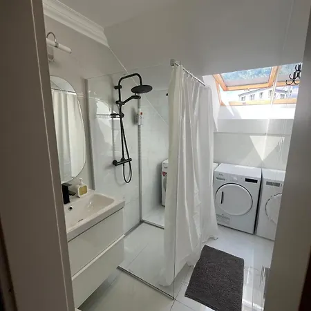 The Attic W Aircon And Parking Apartmán