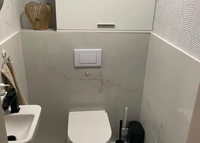 The Attic W Aircon And Parking *